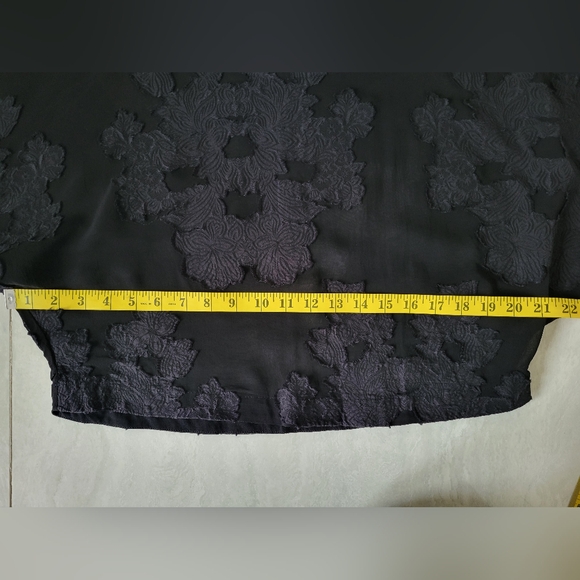 WILFRED Blayze black cropped blouse burnout style fabric - Picture 7 of 11